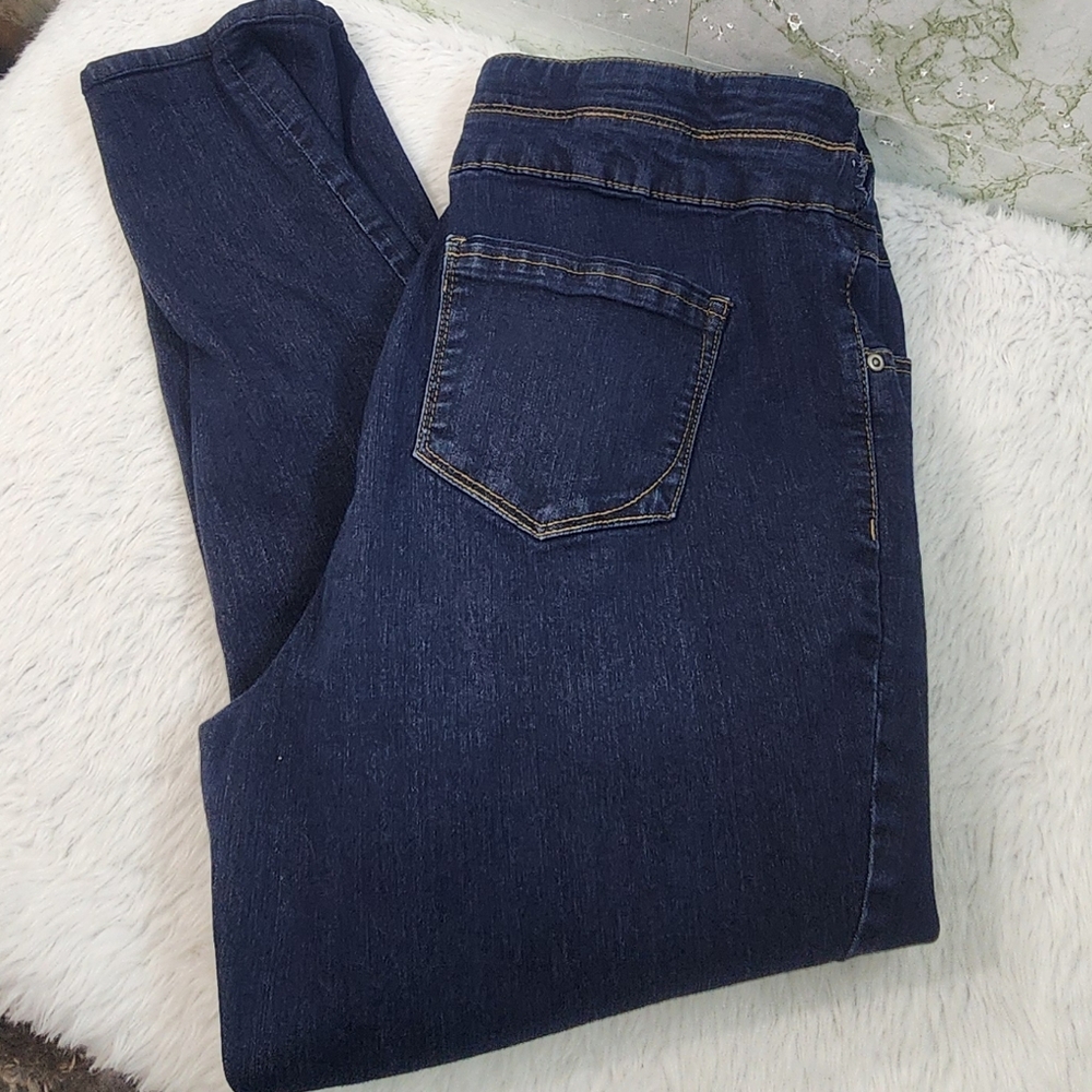 Relativity Pull On Denim Skinny Jeans